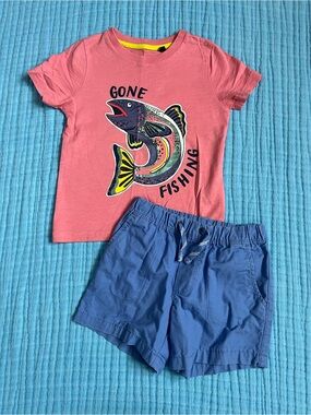 Mini Boden Pink Foil Fish Tee& blue cotton shorts